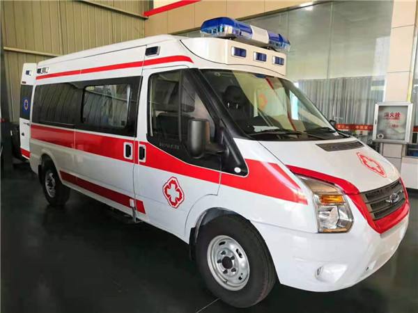 施秉县福特V362救护车